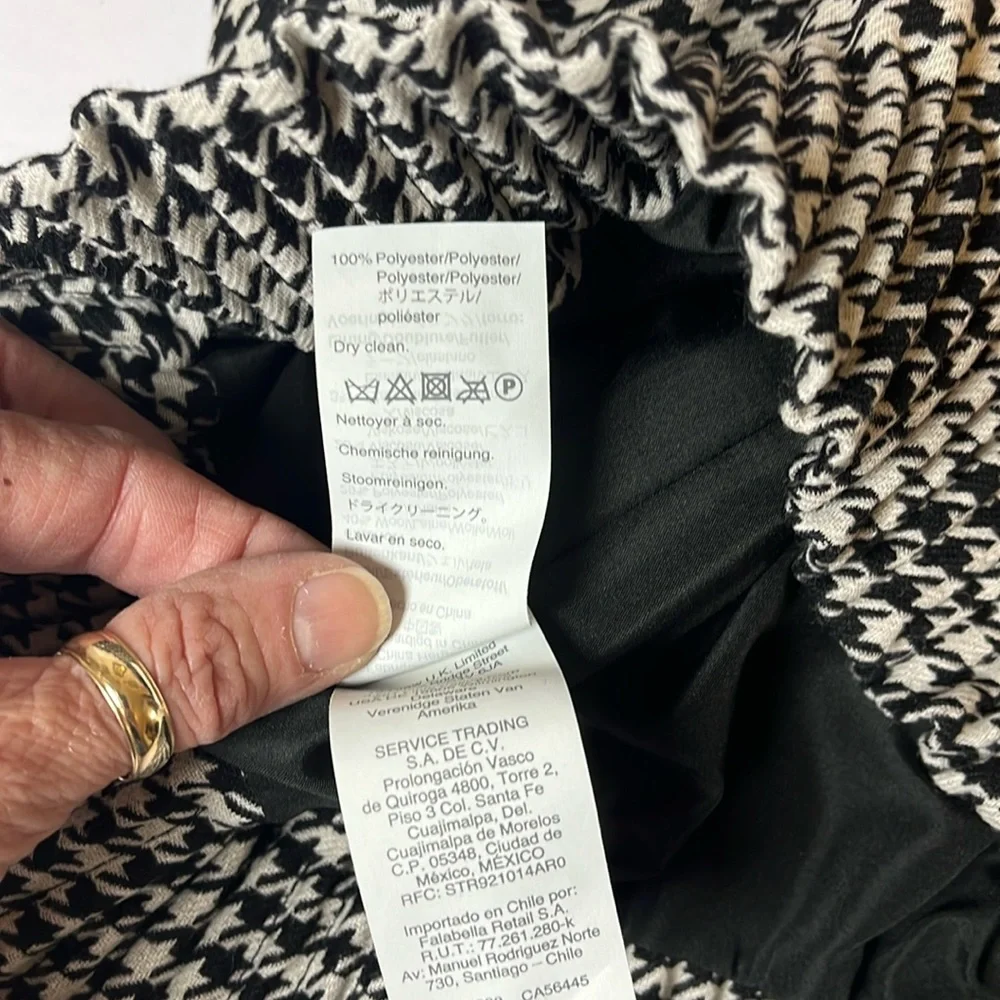 J. Crew Black and White Smocked Pull On Mini Skirt Sz 6 - Picture 6 of 10